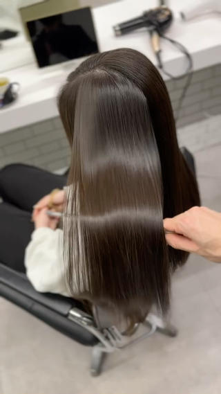 手で乾かしただけ　縮毛矯正 