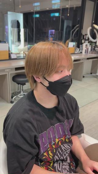 シースルーでも、センターパートでも対応可能な今どきスタイル！ 