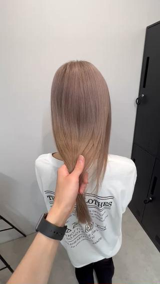 ロング 韓国風レイヤーカット グレージュ/大希のヘアスタイル