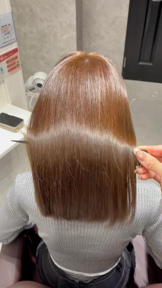 最高峰髪質改善トリートメント️
colorはワンカラーでできる明るさでベージュにさせていただきました
この髪質改善トリートメントは内部にまで浸透が行き届くトリートメントなので持ちが普通のトリートメントとは格別に変わってきます!!
ぜひお試しください️ 