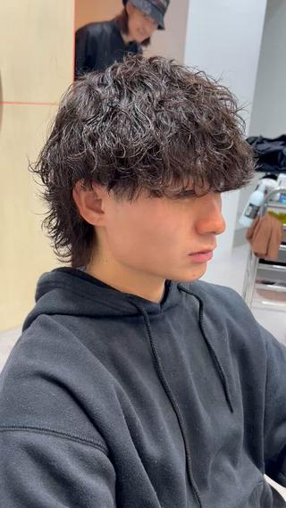 パーマ メンズ fifth 安次富　泰雅のヘアスタイル