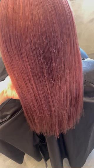 今流行りの暖色カラー
艶がたっぷりでて、とってもガーリーで可愛いです 