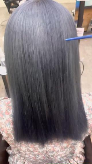 ダメージレスでうる艶ブリーチ
色落ちシルバーでおシャレに 