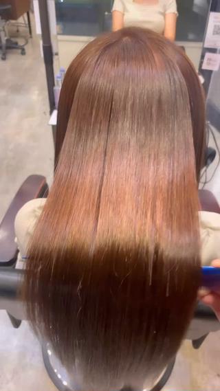 カットカラーTOKIOdeSINKA縮毛矯正
TOKIO縮毛ではトリートメントと縮毛矯正を同時で行うことによってサラサラツヤツヤのダメージレス縮毛矯正を体験頂けます！！

 