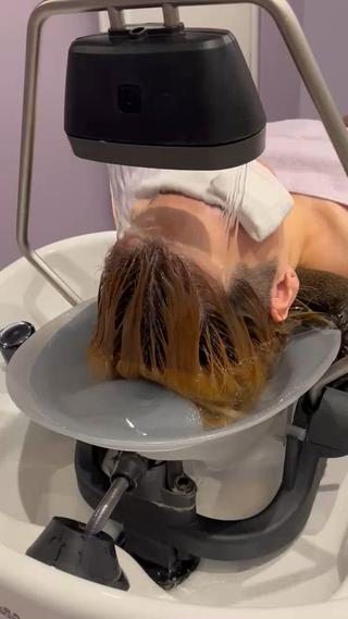 ミディアム LAVENDIA Azabu所属・LAVENDIA 初音のヘアスタイル