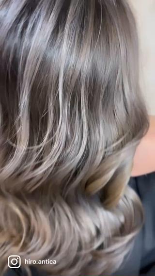 セミロング 🤍デザインカラー 特化🤍HIROのヘアスタイル