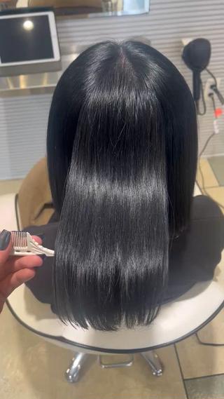 透明感のあるブルーブラック
ブリーチ必須です 