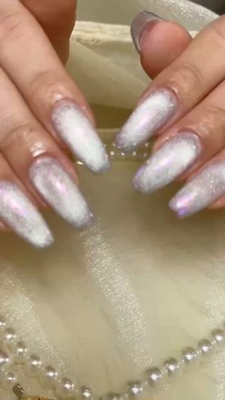 ミディアム ヒエン NAILのネイルデザイン