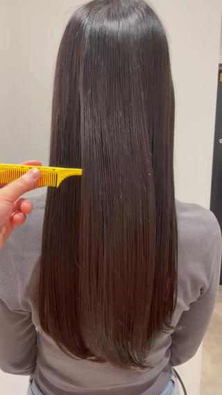 髪質改善トリートメントミネコラ
髪質改善トリートメントナノアクアトリートメント
水分不足の髪を芯から整え艶々に仕上げます