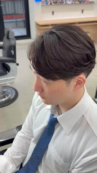 パーマ メンズ Lond LOGAN所属・古田和也/メンズパー マ特化美容師/波巻きのヘアスタイル