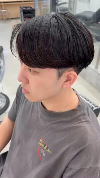 ニュアンス、カルマ、フェザーなど自然な毛流れスタイルは僕にお任せ下さい！

ご覧いただきありがとうございます！
Lond LOGAN アシスタントの古田和也です！
カラー、ブリーチ、縮毛、パーマモデル様募集しております！
パーマの中でも特にニュアンス、カルマ、フェザーパーマ得意です！
1度僕にお任せください！ご予約お待ちしております！

10分以上の遅刻はキャンセルになります。ご了承ください。遅れる場合はご連絡ください。

カットが必要な場合はスタイリストがカットをして頂きます。

技術向上のためお直しは受け付けてませんのでご理解よろしくお願いします。

お支払いは現金のみとなります。 