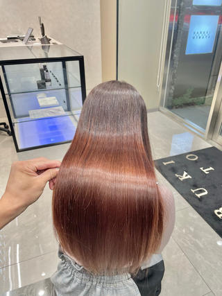 縮毛矯正から半年後
一年たっても毛先がパサつかない
あなたの為だけに作るオーダーメイド縮毛矯正
誰にもバレない超自然縮毛矯正です
 