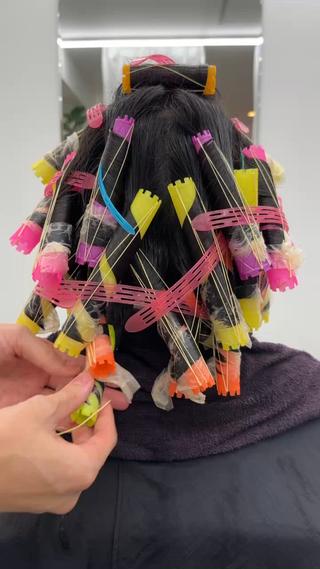 レイヤーカット×ロングパーマ

大きくてしなやかなパーマ可愛いですよ 