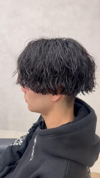 お客様スタイル
ツイストスパイラルパーマ

#メンズパーマ#パーマ#マッシュパーマ#スパイラルパーマ#メンズカット#マッシュウルフ#ツイストスパイラル#ツイストパーマ#センターパート#ツイストスパイラル#カルマパーマ#メンズマッシュ#スペインカール#波巻きスパイラル#ニュアンスパーマ#刈り上げマッシュ#ツイストパーマ#プードルパーマ#波巻きパーマ#無造作パーマ#スパイキーショート#波巻#前下がりマッシュ#波巻きスパイラル 