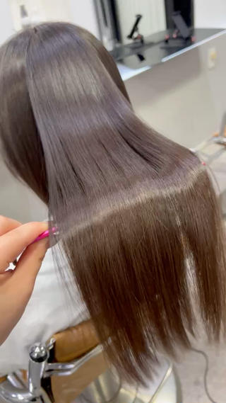ケラチントリートメント
ケラチンを使った海外のトリートメントになります！
毛髪の内部構造からしっかりと強化しカラーなどのダメージもしっかり修復してくれます*゜持続効果も長くオススメのトリートメントになっています(*^^*)是非お試しください 