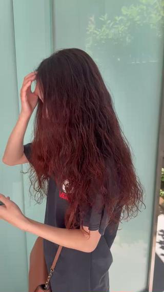 ロング Momoka🪷 /ハイトーンのヘアスタイル