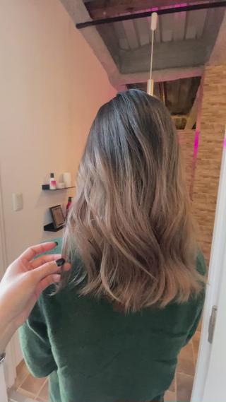 ロング カラー STAR RIVER所属・YUI/ ブリーチカラー🌷のヘアスタイル