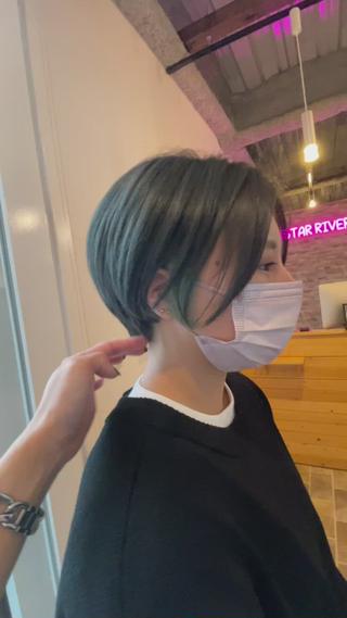 ショート カラー STAR RIVER所属・YUI/ ブリーチカラー🌷のヘアスタイル