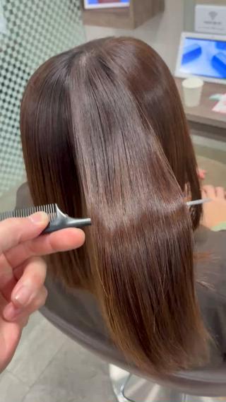 髪質改善ストレートでサラ艶に 