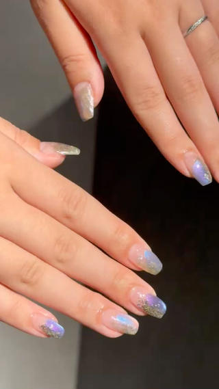 夏にピッタリな定額シンプルデザイン
深海をイメージしたデザインは
角度によって七色に光ります︎︎

塗りかけマグは濃い色でも重くなりすぎません𓇼𓆡𓆉 


 