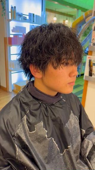 ツイストスパイラルパーマ！
新生活気分転換にぜひパーマかけてみてはいかがですか 