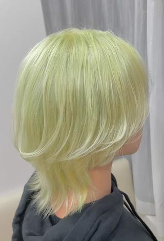 ライムグリーン！
ハイトーン得意です！
綺麗になりたい方是非！ 