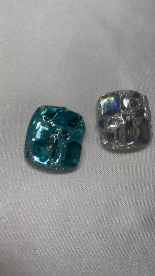 キラキラ強めで夏にぴったりなデザインです 