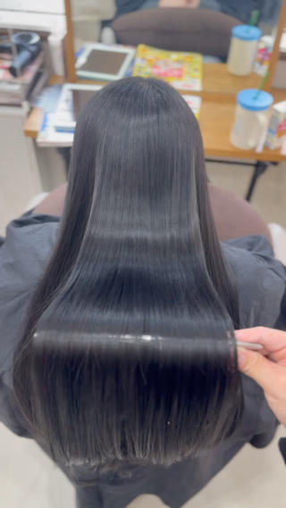 ロング 村松陸斗 メテオストレートのヘアスタイル