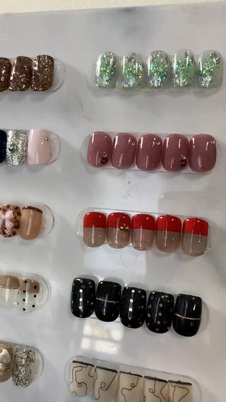 ネイル Legit nail salonのネイルデザイン
