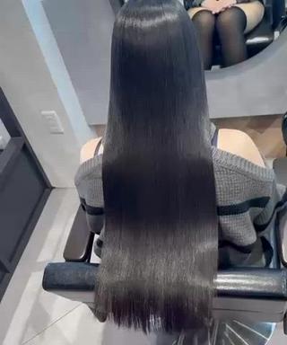 ロング レイヤー・ブリーチ kiyotoshiのヘアスタイル