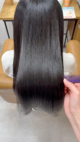 一ヶ月前に他店様で当てたところがしっかり伸びておらず、かけ直しさせて頂きました

しっかりと髪のダメージに合わせて薬を調合させて頂きます！！
ブリーチしてないお客様のみのご案内とさせて頂いております

ご予約お待ちしてます！ 