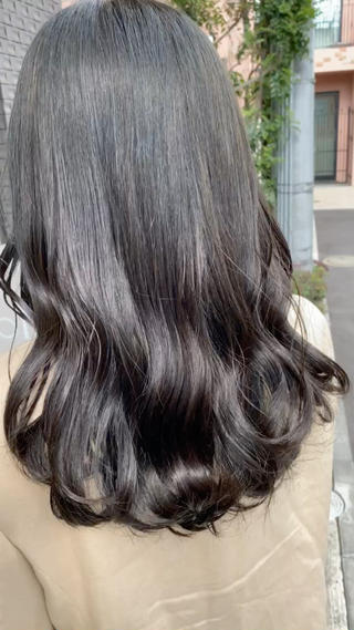 オリーブグレージュ 