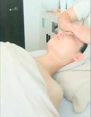 背中マッサージ付きフェイシャルでRelax 