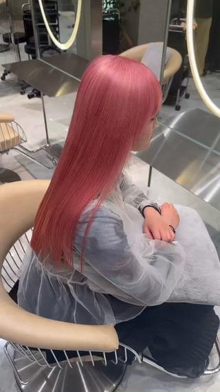 ブリーチ2回でできるコーラルピンクになります！！
色落ちは金髪になります！！ 