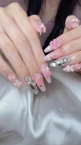 #リボンネイル
#ハートネイル
#冬ネイル
#秋ネイル
#ハロウィン
#マーブルネイル
#桜木口
#チェックネイル
#モカムース
＃長さ出し
#チップ
#つけ放題ネイル
#ワンホンネイル
#ちゅるんネイル
#マグネットネイル
#チークネイル
#パラジェル
＃キルティング
#持ち込みネイル
#やり放題ネイル
#ミラーネイル
＃フィルイン
#フットネイル
#フットやり放題
#フットワンカラー
#和装ネイル
＃韓国ネイル
#ベトナムネイル
#話題ネイル

Xiinh Nail Salon 
 船橋駅から徒歩10分でお越しいただけます。
 