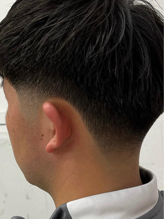 テーパーフェード　

　
.
.
スキンフェード フェードカット ツイスト スパイラルパーマ
立川　国分寺　国立　昭島　スペインカール　メンズヘア　メンズカット　メンズパーマ 