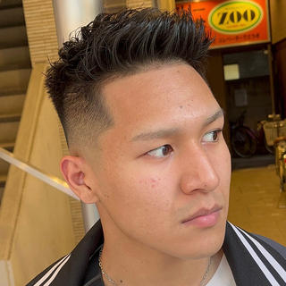 rough top スキンフェード　

.
.
スキンフェード フェードカット ツイスト スパイラルパーマ
立川　国分寺　国立　昭島　rough tot ラフトップ　フェザーアップ　メンズヘア　メンズカット　メンズパーマ 