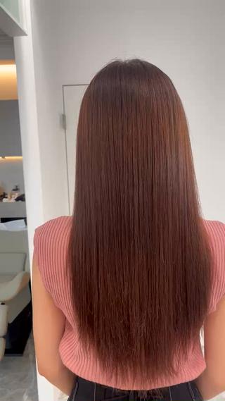 ロング カラー オオタ ユウトのヘアスタイル