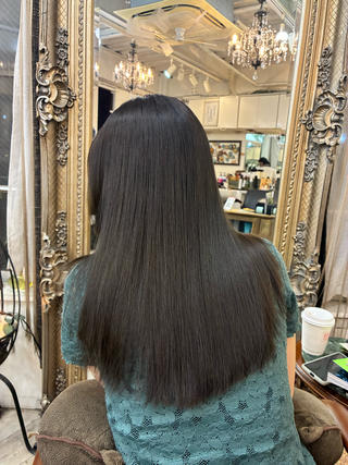 グレイカラー＋酸熱トリートメント
オリーブグレージュ6トーン 