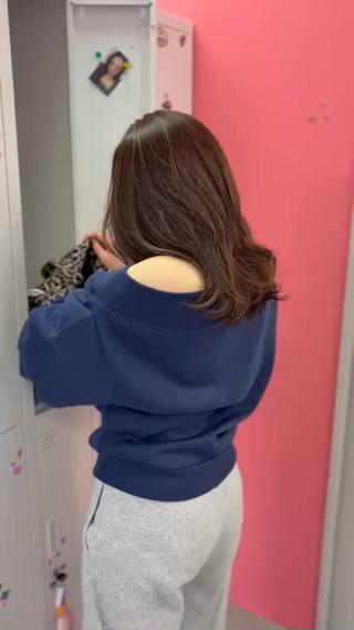 カラー Hz/ヘルツ SHIHOのヘアスタイル