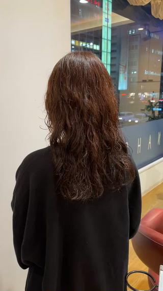 カラー Hz/ヘルツ SHIHOのヘアスタイル