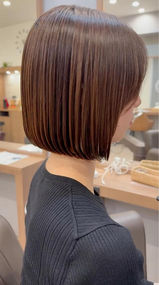 ショート ボブ/レイヤー/ 縮毛矯正/オオバコのヘアスタイル