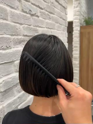 ショート ボブ/レイヤー/ 縮毛矯正/オオバコのヘアスタイル