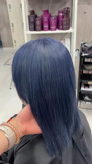 セミロング カラー ヘアアレンジ メンズ のん🎀ハイトーン/ レイヤーカット🐳のヘアスタイル