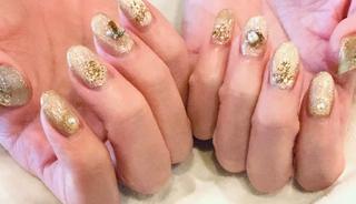 　今シーズンおしゃれにマグネットネイル　　　　　　　　　は、いかがですか〜 