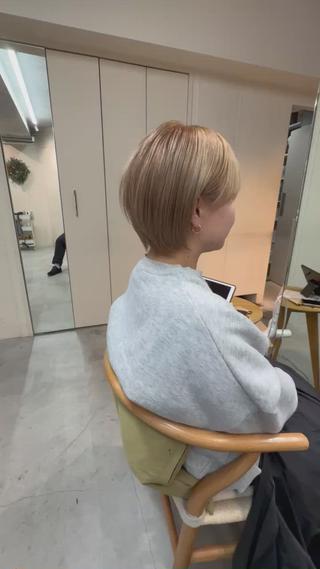 ブリーチ　ミルクティーカラー 