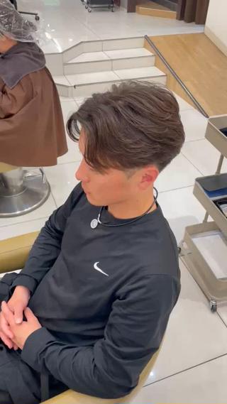 ショート パーマ メンズ 伊藤 隆星のヘアスタイル