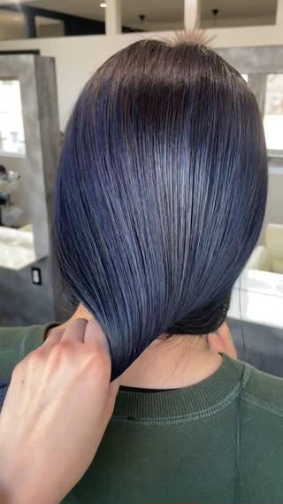 ネイビーカラー 