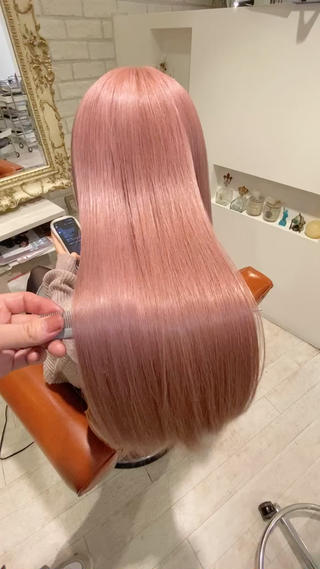 シアーピンク

明るさを残した白っぽさもあるピンク 