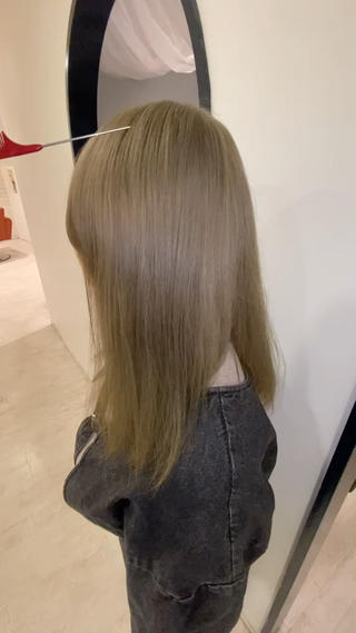 セミロング カラー ブリーチ特化型🐯 Lita -ゆうや-のヘアスタイル